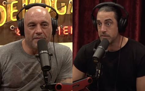 Twitter Users Disgruntled After Joe Rogan Urges Americans To Vote Republican