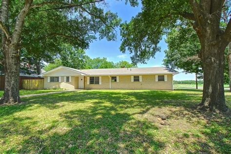 409 N Grayson St Groesbeck Tx 76642 Trulia
