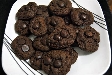 Food Vault: Dark chocolate chip cookies