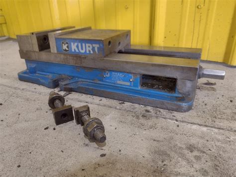 Kurt D688 Vises Machine Hub