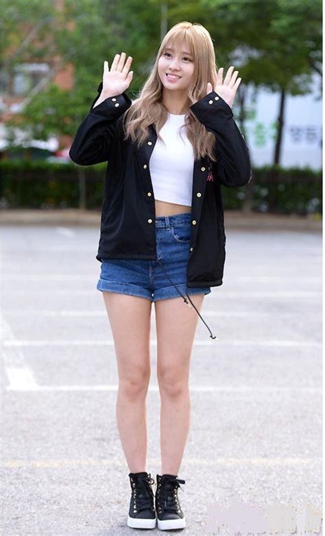 13 Ide Padu Padan Short Pants Ala Momo Twice Ootd Simpel