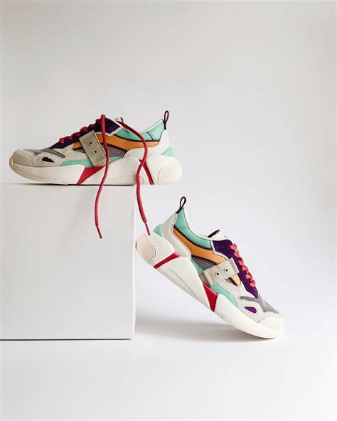 Sneaker Box Wallpapers on WallpaperDog