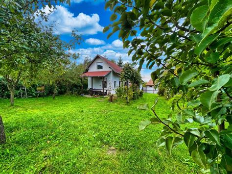 Casa De Vacanta Cu Livada Si Teren De 1000 Mp Langa Brasov Casavila