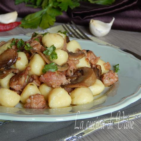 Gnocchi Funghi E Salsiccia