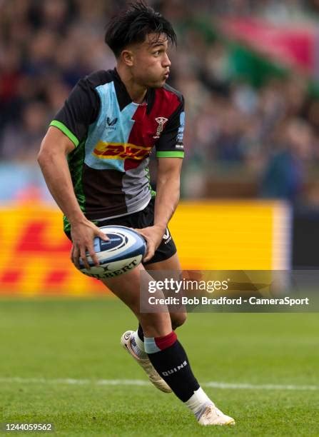 Marcus Smith Harlequins Photos and Premium High Res Pictures - Getty Images