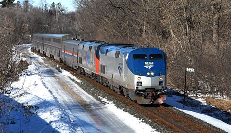 Amtrak 8 The Empire Builder Heads Into Red Wing Mn With P Flickr