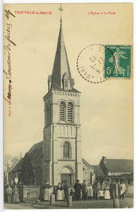 Ressource Trouville La Haule L Eglise Et La Place Mnesys