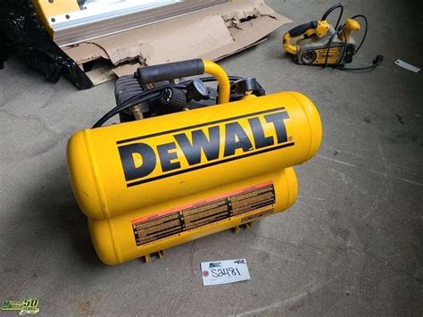 Dewalt Air Compressor Qty 1 Michener Allen Auctioneering Ltd