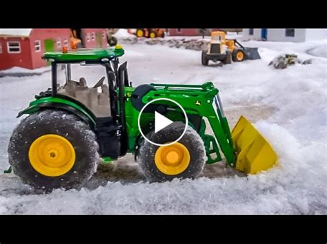 Rc Tractor John Deere Front Loader Tractor Working In The Snow Siku C