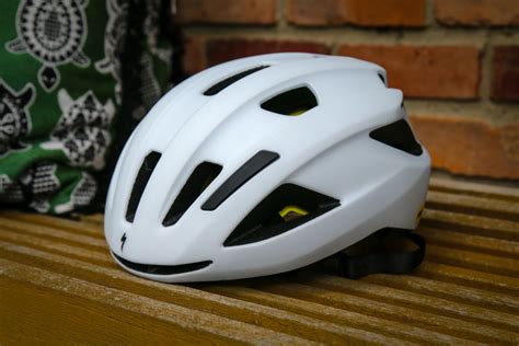 Specialized Align Ii Bike Helmet Offers Mips Protection Modern Look