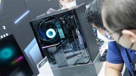 LIAN LI Unveils SUP 01 Concept and 011 Series Cases at COMPUTEX