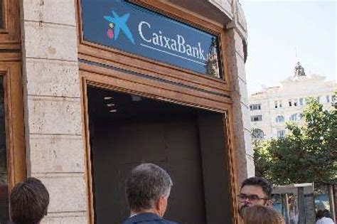 CaixaBank prevé que la economía valenciana crezca un 2 3 este año