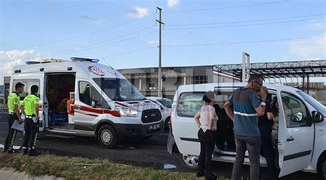 Tekirdağ da 4 araç birbirine girdi 2 yaralı Yerel Çorlu Gazetesi