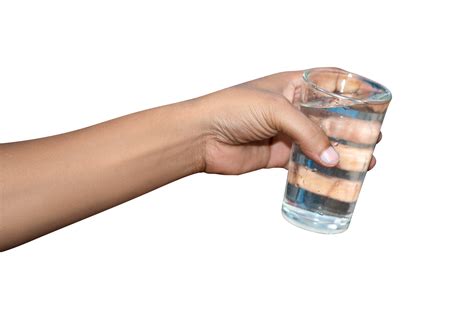 Mano Sujetando Un Vaso De Agua Pura Aislado Sobre Fondo Blanco 9638137 Png