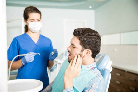 Treatment Options For An Abscessed Tooth From An Emergency Dentist