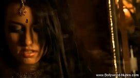 Asian MILF Giving A Sensual Nuru Experience XNXX