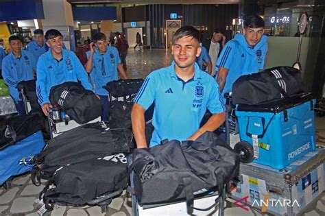 Timnas U Jepang Dan Argentina Tiba Di Indonesia Antara News