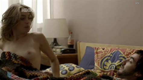 Naked Juliana Schalch in O Negócio