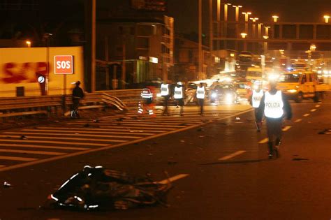 Roma Tragedia Sul Raccordo Anulare Morti Cinque Giovani Travolti Da