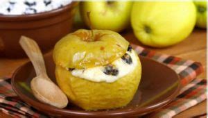 Изумительные яблоки, запеченные с творогом и орехами: простой и ...