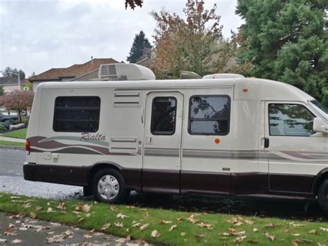 Good Condition 2000 Winnebago Rialta 22hd Free Rv Classifieds Used Rvs Rv Classes