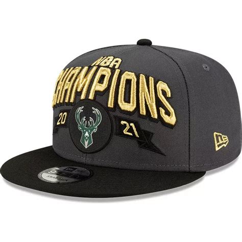 Boné plano cinza e preto snapback 9FIFTY Champions da Milwaukee Bucks