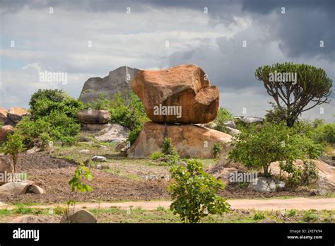 Zimbabwe Harare Epworth Balancing Rocks Hi Res Stock Photography And