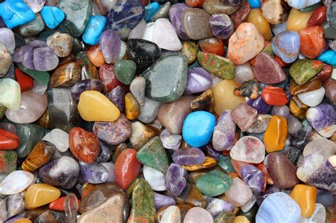 How To Fill In The Cracks In Cabochon Cut Stones When Doing Lapidary