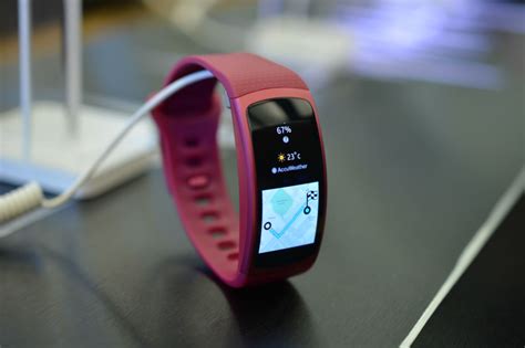 Samsung Splurges On GPS In New Gear Fit 2 Fitness Watch Ars Technica