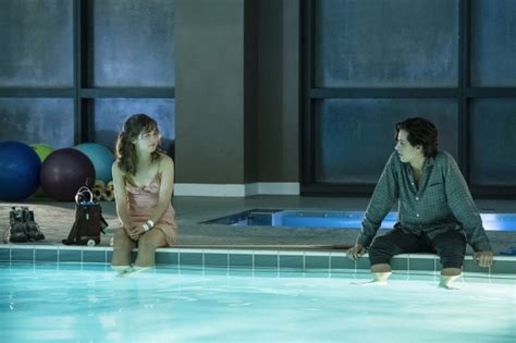 Five Feet Apart 2019 Mr Movies Film Blog