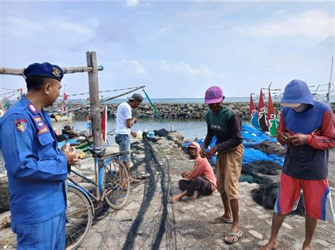 Cegah Laka Laut Satpaolairud Polres Situbondo Himbau Nelayan Tingkatkan