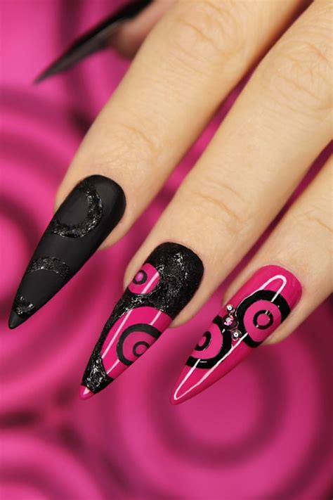 Pink And Black Nail Designs That Look Amazing - Booksy.com