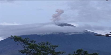 Gunung Semeru Kembali Erupsi Tinggi Kolam Letusan Capai Meter