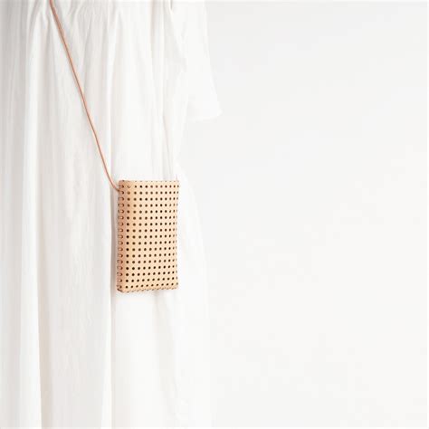 KAGO MINI SHOULDER 01 NUDE BLACK I Ro