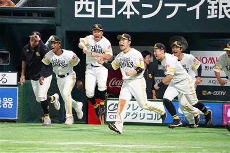 ソフトバンクが4年ぶり日本s進出 Cs無傷の3連勝新庄ハムを寄せ付けず圧倒 Full Count