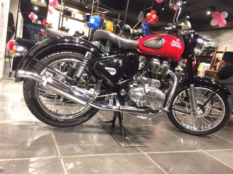 Royal Enfield Classic 350 Redditch series red