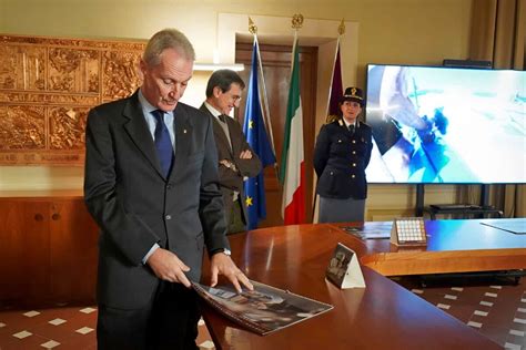 Presentazione Calendario 2024 Polizia Di Stato