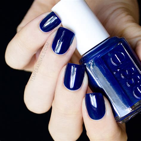 5 Stunning Blue Polishes That Are Perfect For The 4th Of July