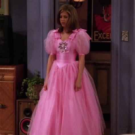 Cara Delevingne wears Rachel's bridesmaid dress in Friends reunion