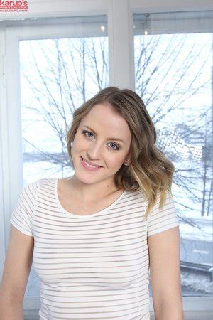 Tight Amateur Jeans XXX Dessert Picture