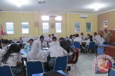 Smkn 1 Pangkalpinang Banyak Diminati Tamatan Smp Antara News Bangka