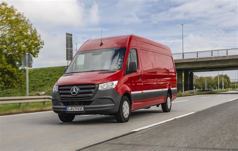 Mercedes Benz Esprinter Ev To Nudge Km Range Carexpert