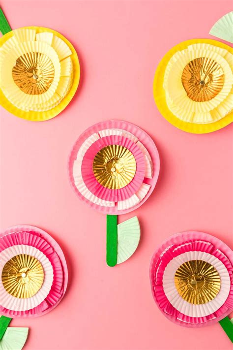 Cute Paper Plate Flower Craft - xoxoBella