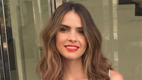 Blue Bloods Star Shelley Hennig Shares Swimsuit Photo Saying D For