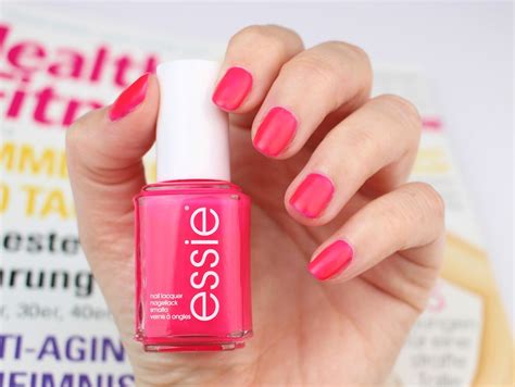 Essie Neon Collection 2017 Swatches And Review Zaphiraw I Der Blog