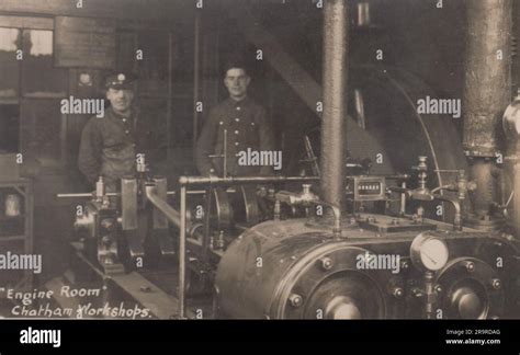 Sala de máquinas talleres de Chatham Fotografía de la primera guerra