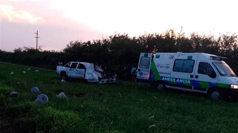 Violento vuelco de una camioneta cerca de Colonia Dora dejó dos mujeres