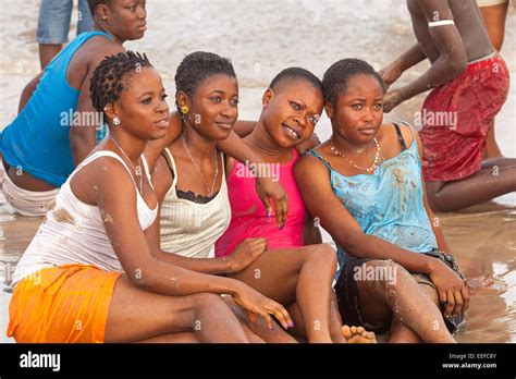 Girls on Labadi beach, Accra, Ghana, Africa Stock Photo - Alamy