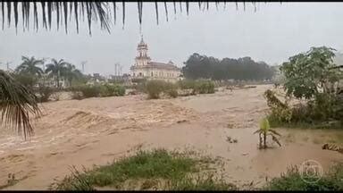 Jornal Hoje Chuva em Alagoas rios transbordam e 33 municípios estão