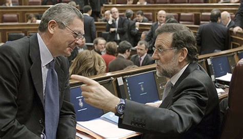 Rajoy pide a Gallardón que hable sobre la reforma de la ley del aborto